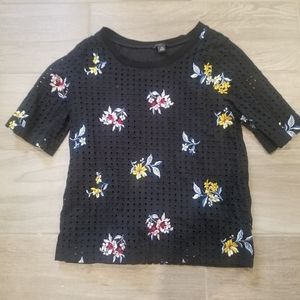 Embroidered Floral Eylet Tee